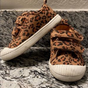 Leopard print girl shoes